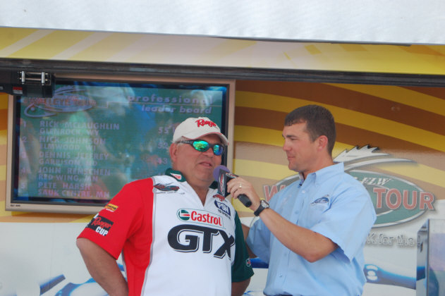 44710367-3273-4B32-B42A-DC8B8650C731