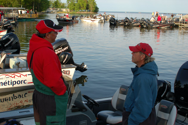 453F39C7-A483-43B2-98B3-8B1150DDB100