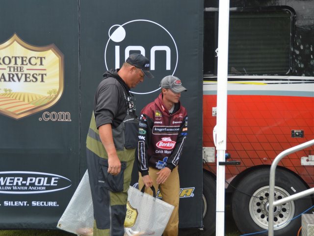 456EA163-4BF1-4CF9-AF51-DE0749B4AECD