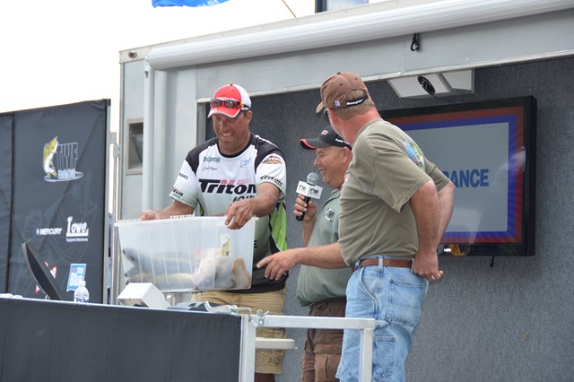 45B722F0-F4D5-41D7-8EEF-FACA806590DD