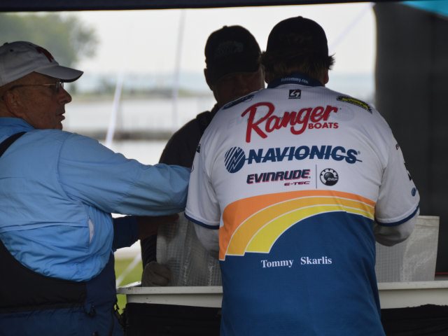 45FA18C9-1B8D-4617-BE24-93D19D563B76