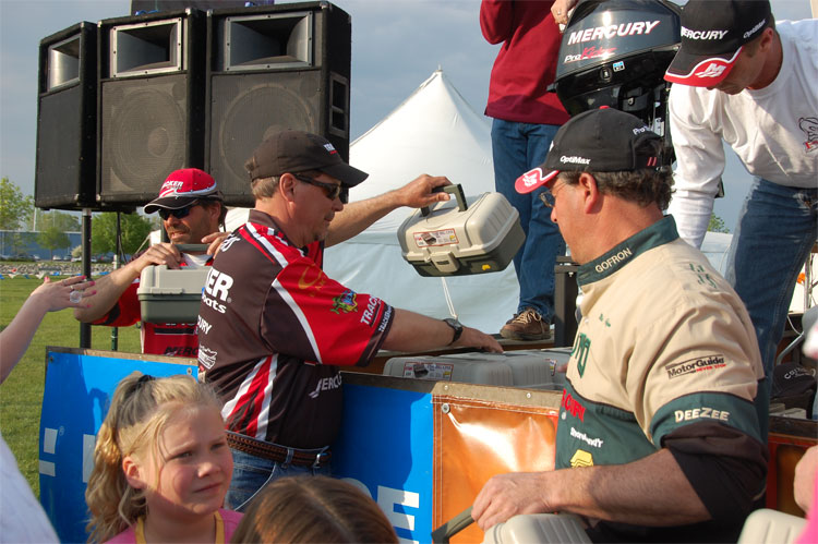 46186F53-C8CE-410A-8875-D79C464727F3