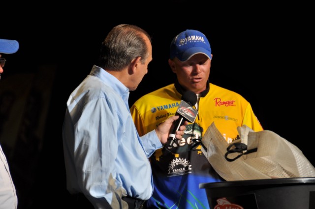 467E269E-969C-4293-B989-AA9574BABE47