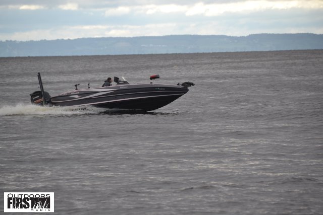 4685A7CE-0BFA-483C-A48E-C4D77E75385D