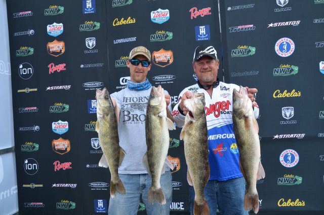 48077E46-F3E0-4142-86E1-E4B28BF46FFD