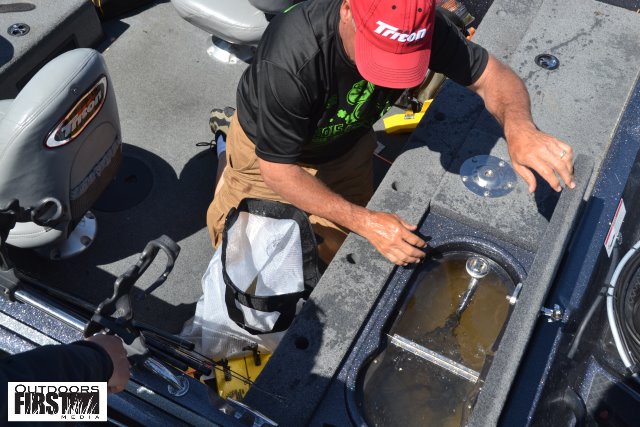 484AB16B-0962-4ECE-A3EB-8BCCF0F90322