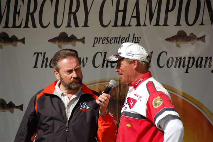 4903EEFC-7DC4-48B2-A7DE-8A8D6DE248EB