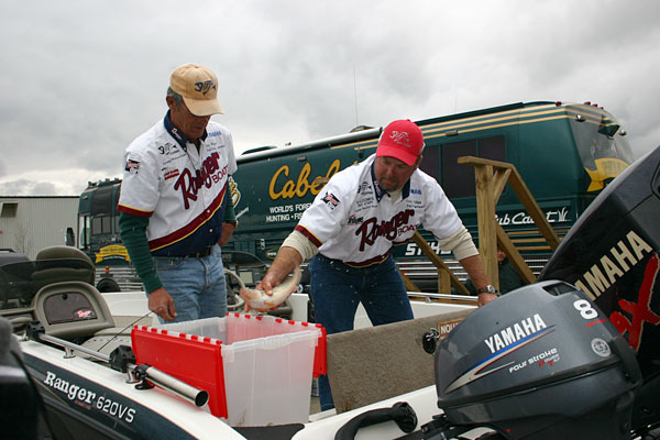 4956F2FA-67F6-44CB-BA41-93E271BD31AB