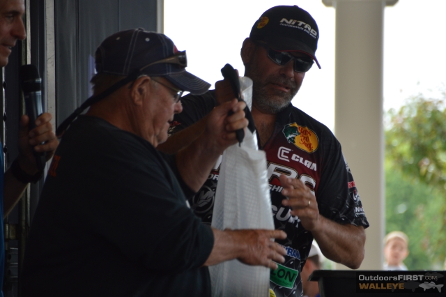 49754DA1-355F-4D02-84F9-3423E0A7C420