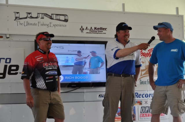 49C0E5B9-1DCF-4F45-9B4B-8D5AE21F0BCD