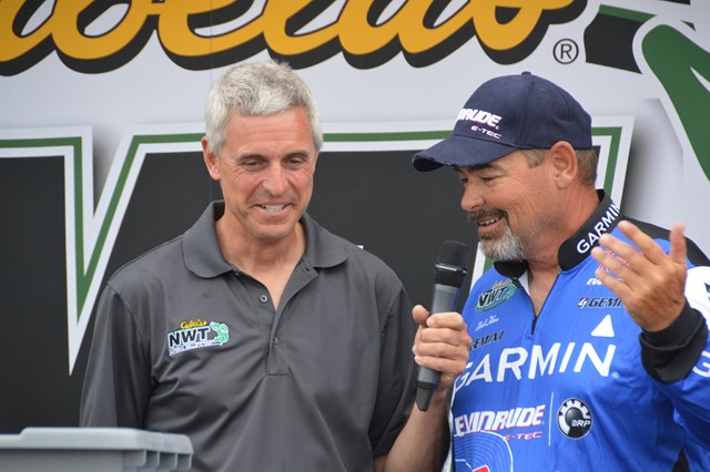 49DB310C-5424-44C1-8CB1-74819B287EFF