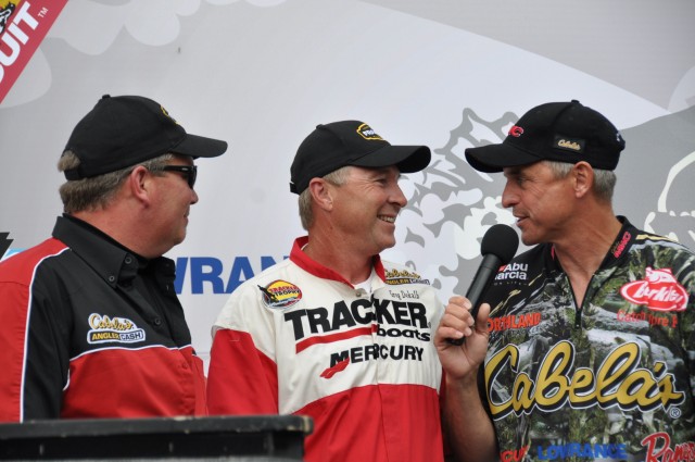 49EF5A87-F845-45D6-BD38-6BCF59815E1D