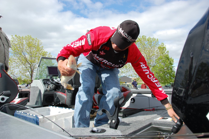 4A899735-EED0-424D-8061-659AD04D2384