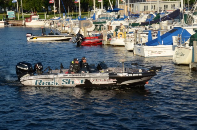 4AB478C7-1200-42E5-91B9-F2FBF41670BF