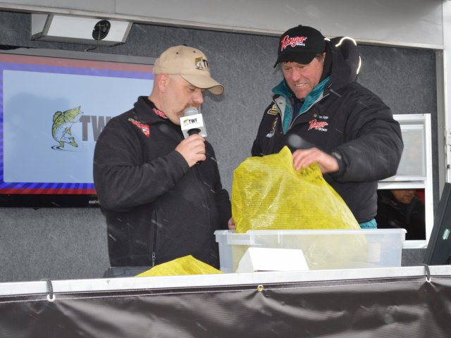 4B0F69E7-AB94-4059-8B7A-BAC209F1A95E