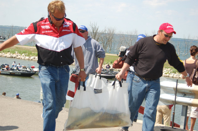 4B265082-2A77-4E94-98AD-0A7B2F3D8F50