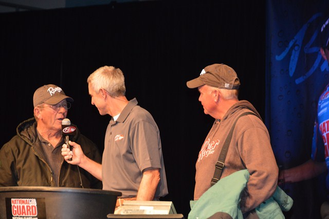 4B445AE0-E7EB-40F2-8F88-0165C523BA66