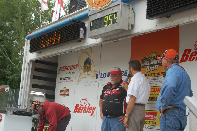 4B607ECE-17C3-4C57-A388-BB4E4A00B578