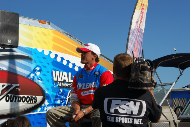 4B610558-4C00-446F-937E-E8B35E9A7197