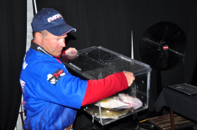 4B86F864-C471-44D6-B7F7-60EC68FB78BB