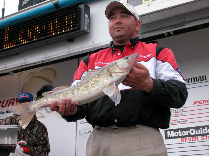 4B91664E-07B3-4CE1-A4ED-99BF2A2FF09D