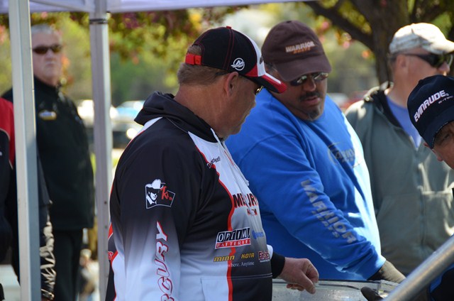 4B919638-B64A-4D2C-AD77-CD145E2ECC07