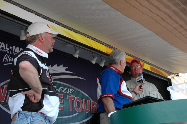 4BDB7C35-0FAB-4085-8C52-B20828A370D2