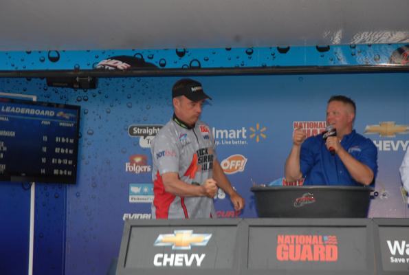 4BE21A4D-92A5-415C-AE8C-CD0FC5281C60