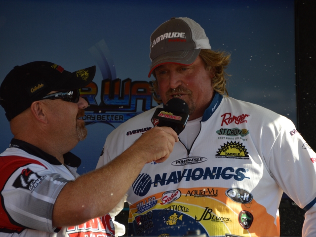 4C4CE0C0-0B7E-46D0-A52D-733D3A829F8A