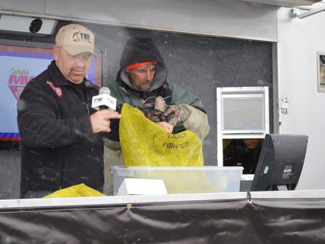 4CC87393-0DD3-4A2B-BE08-25869430DB88