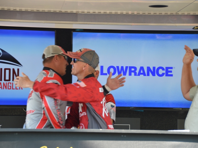 4D08DC95-D071-4BC8-8556-5DF8E5ADBED9