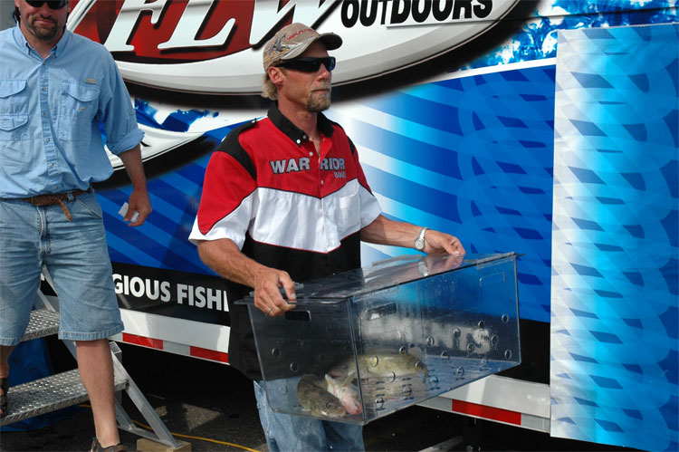 4D1DE363-411B-4A89-A609-35BD076FF69D