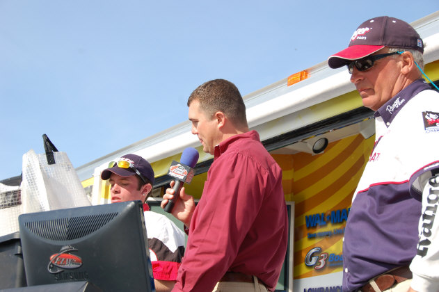 4D313EF0-8FCB-4B74-947A-3AFA757CC088