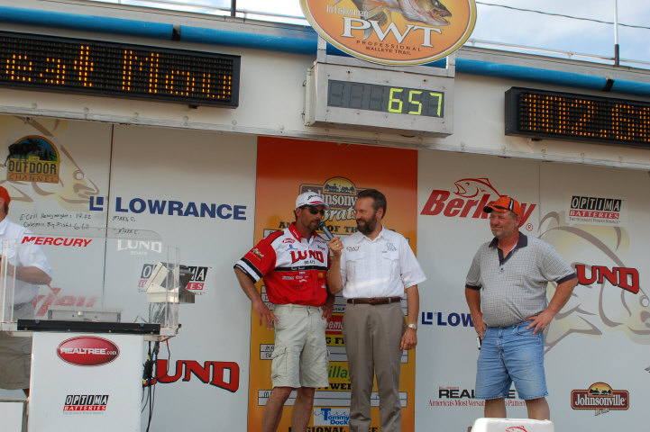 4DB6B9A8-362E-4065-BBA9-31508D5EA88C