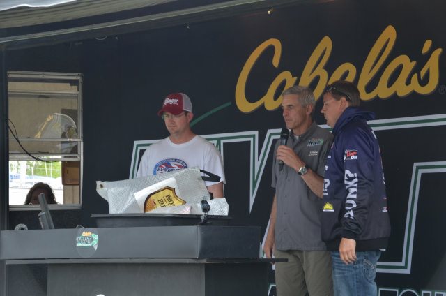 4EEFA64D-8F2C-4D75-AAC9-D7E019B64419