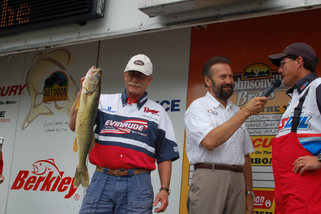 4F016D89-1075-4F2F-9EE5-3E8E93020883