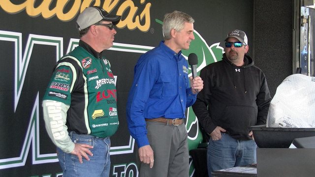 4F28A8C1-F9C6-48A1-A41C-74E90F086BE0