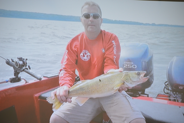 4F5383E6-1FBE-4798-9A4F-339019BF5716