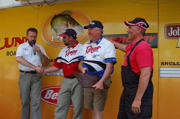 4F587C97-83F2-4D18-9010-9294684B5A8F