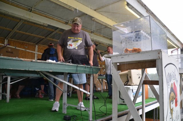 4F5BB86D-7835-41DC-8104-25A3A4ABCF9F