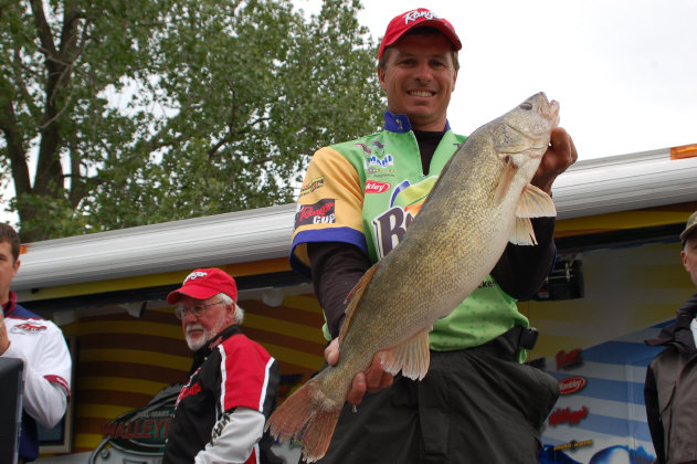 4FDB66EB-3186-4D9B-9D06-001B6F276301