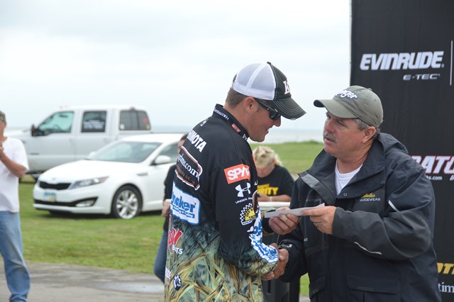 4FF89F5D-41BA-4EF2-B85D-CF5C102A0F05