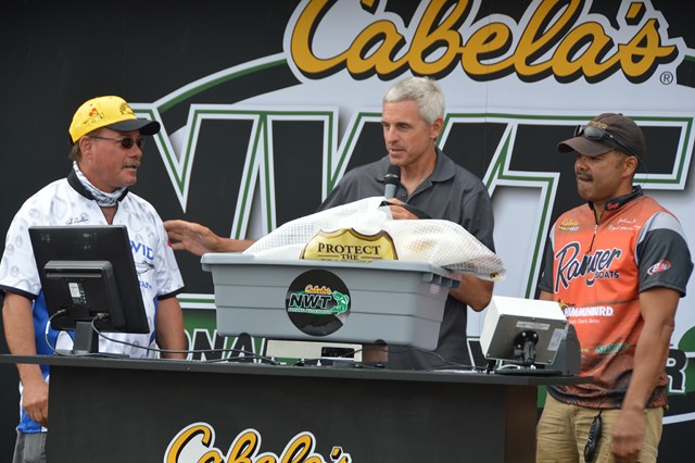 4FFE6688-2090-41B1-BE7F-4C9C0AD4FB96