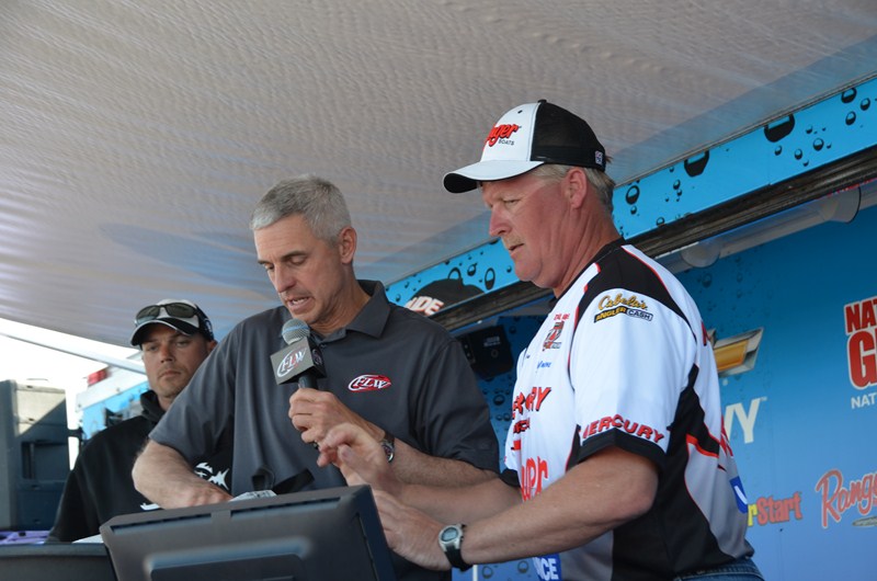 78224EF2-E6DB-4822-862D-A3EA4D510B76