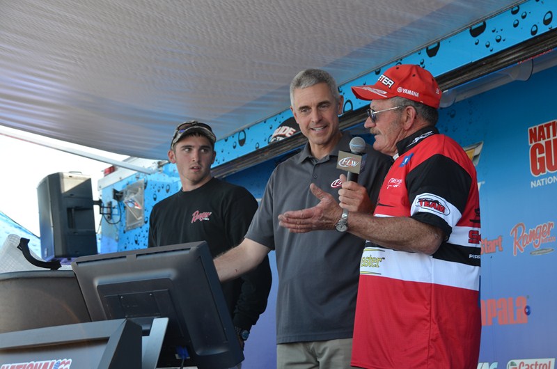 4F8BA94A-9EB5-4192-BA3A-EE8D80CBDD71