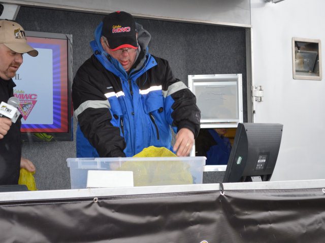 502A7DA3-D534-4F0C-A40C-29B60B4E252D