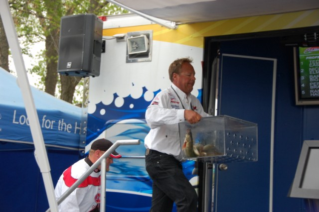 50E5A3BF-6B45-492B-8217-84F7D8560AAD