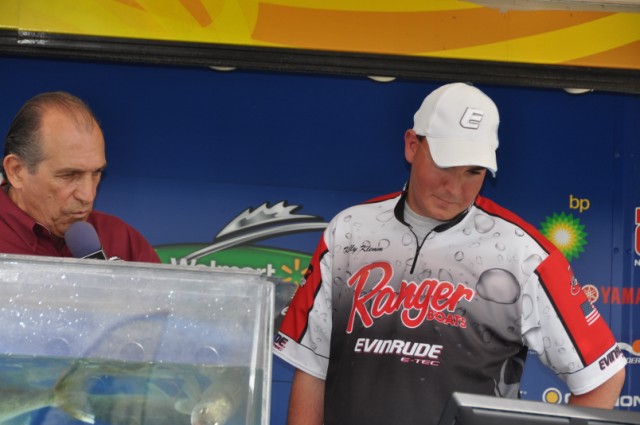 515DCF97-81FE-4CF6-A37C-1D84FFB6AE40