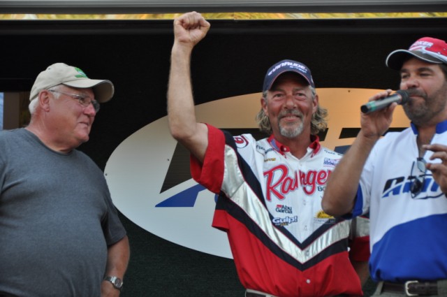 51CDF4DD-E016-46DD-B060-F0E885249DF9