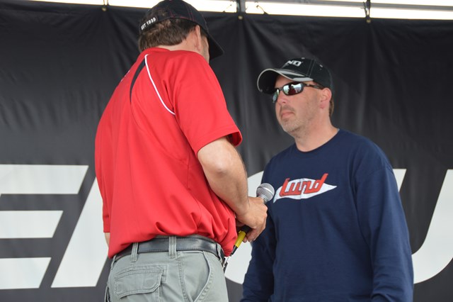 5220EE33-F188-489E-B512-7D59BA8043F3